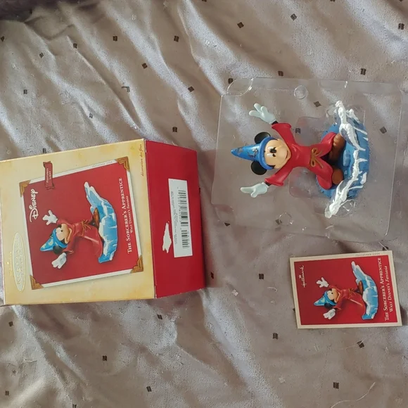 The Sorcerer's Apprentice Ornament - Picture 1 of 6